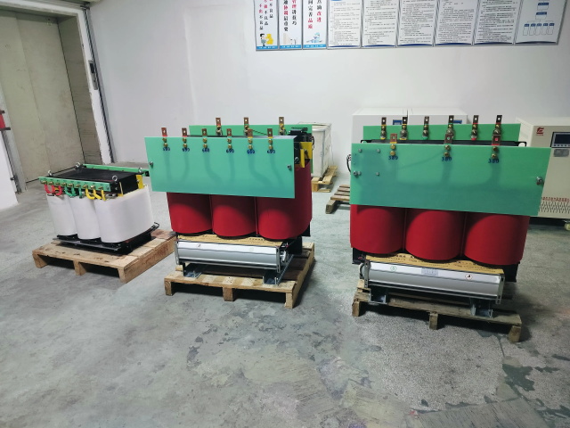 阿勒泰KS11-1000KVA矿用变压器